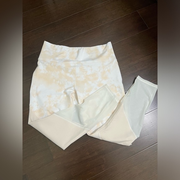 Fabletics Honey Milk Zoned-High Waist Leggings Size Large - Picture 6 of 11